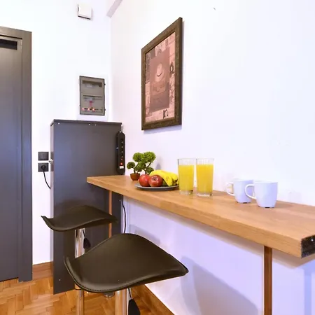 A Modern Rustic Cosy Apartment At The Foot Of Mount Lycabettus Athens Exterior photo