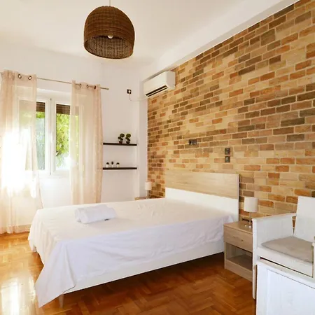 A Modern Rustic Cosy Apartment At The Foot Of Mount Lycabettus Athens Exterior photo